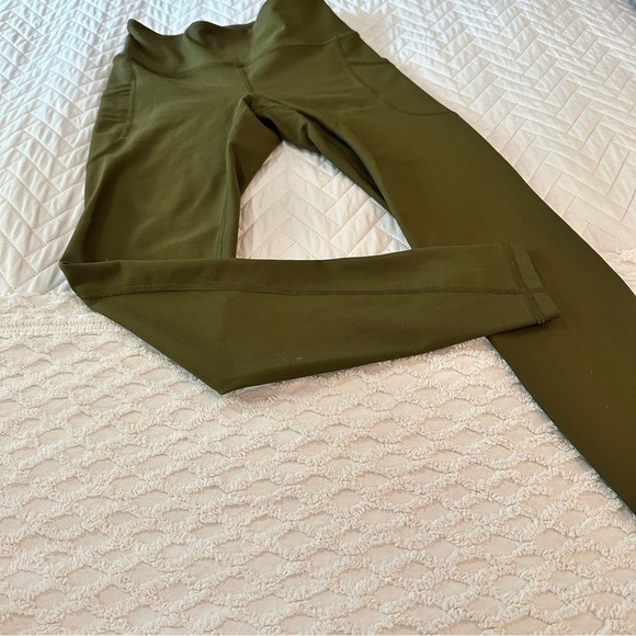2-Piece Active Leggings Bundle Old Navy XS Olive + NVGTN Seamless Leggings S - Picture 4 of 15